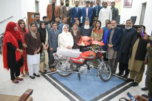 Dua Saeed from grade 10th got 1st Position in overall Girls & Boys of class 9th & 10th. She has been Awarded Motor Bike. Other participants from Chiniot Islamia Showed excellent result